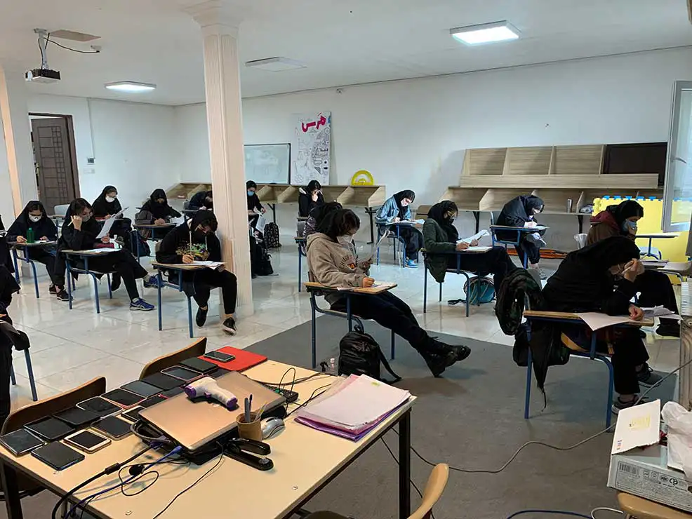 دبیرستان دخترانه غیردولتی صدرا نوین