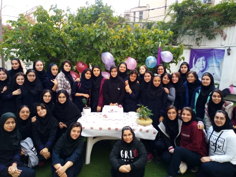 دبیرستانهای دوره دوم دخترانه و پسرانه نگرش