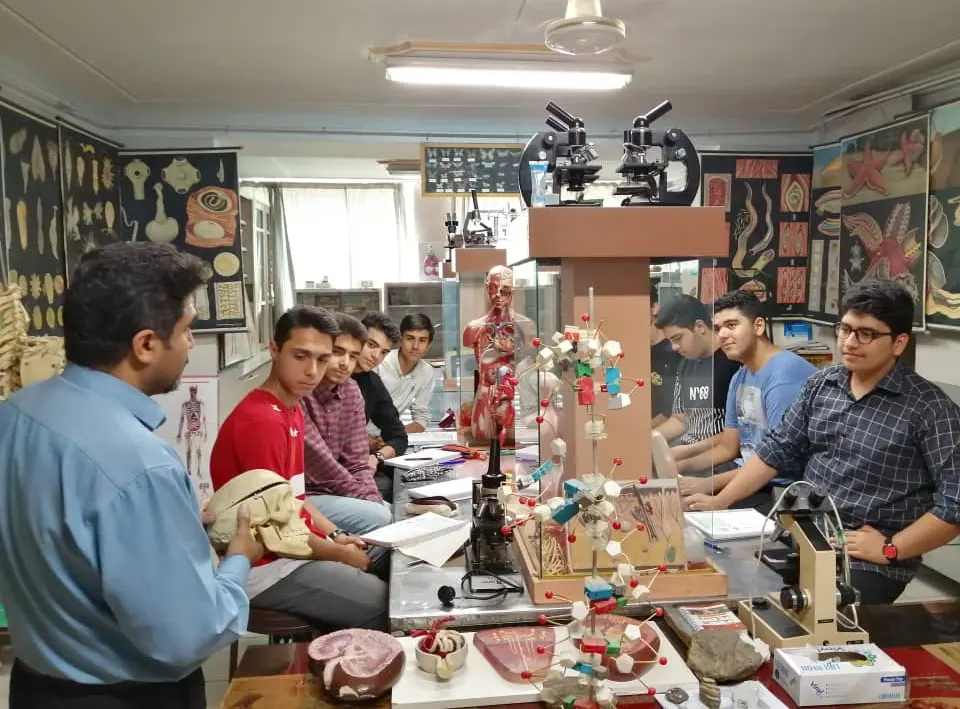 دبیرستان پسرانه غیردولتی کوثر