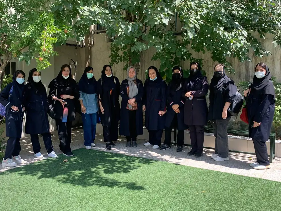 فضای خارجی مدرسه دخترانه غیردولتی صدرا نوین