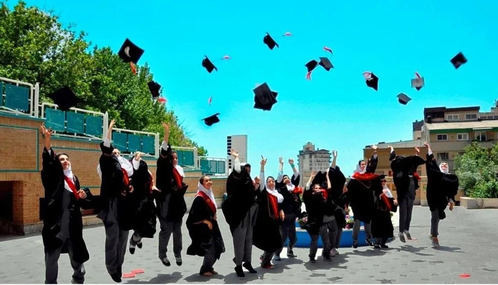 مزایای مدارس برند