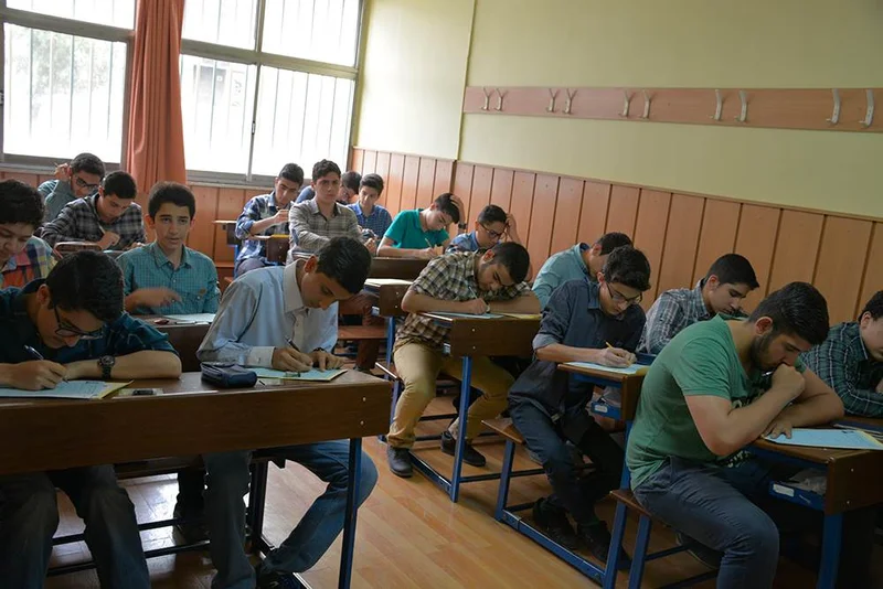 همه چیز درباره دبیرستان های پسرانه دولتی منطقه 7