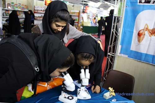امروز دومین روز نمایشگاه کتاب یاد یار مهربانه