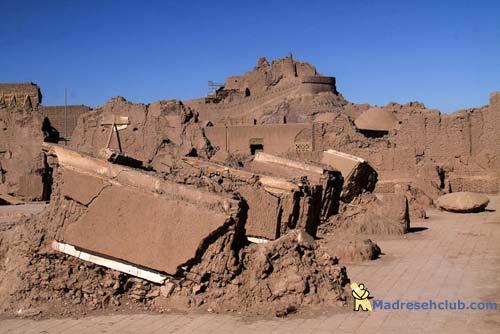 ارگ بم ده‌ سال پس از زلزله (عکس)