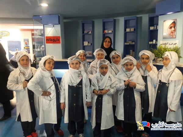 مجتمع آموزشی غیر دولتی دخترانه ایران من - سعادت آباد - منطقه 2