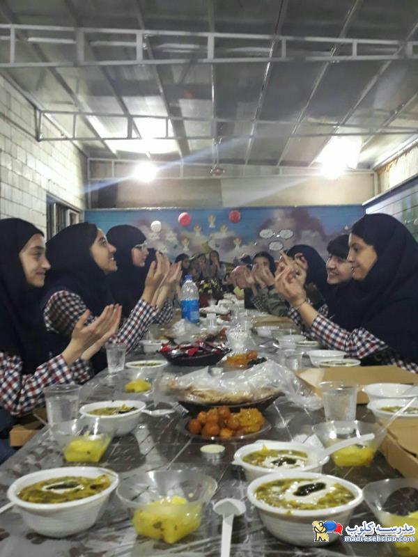 مجتمع آموزشی غیر دولتی دخترانه ایران من - سعادت آباد - منطقه 2