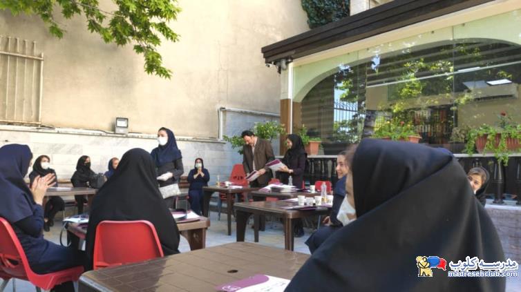 مجتمع آموزشی غیر دولتی دخترانه ایران من - سعادت آباد - منطقه 2