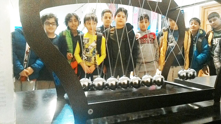 مدرسه غیردولتی پسرانه نور دانش