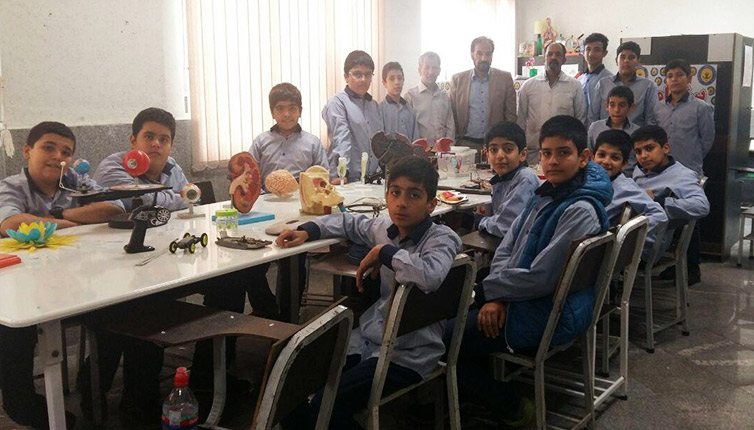 مجتمع آموزشی غیر دولتی (غیرانتفاعی)  پیشگامان