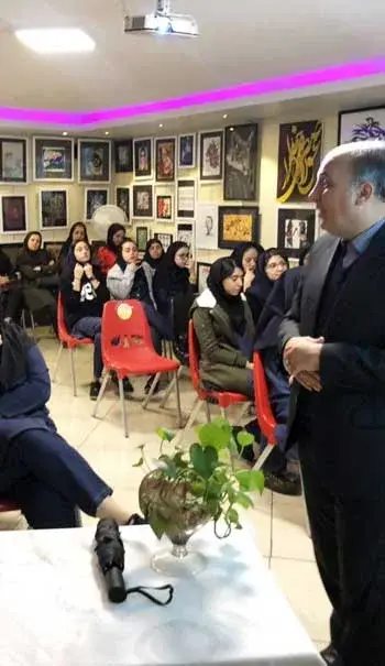 مدرسه هنرجو، سمینار در هنرستان دخترانه غیردولتی  هنرجو منطقه 2