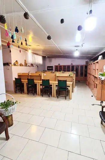 مدرسه بشرا، کتابخانه دبیرستان دخترانه دوره دوم غیر انتفاعی بشرا منطقه 2