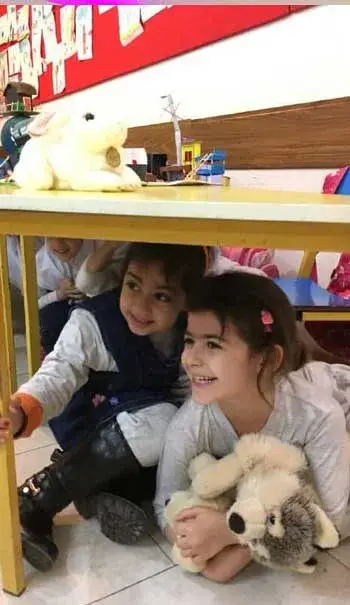 مدرسه مهرآسا، مانور زلزله در مدرسه ی دخترانه ی مهرآسا 