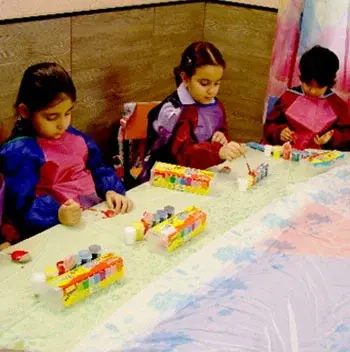 مدرسه سفیران پردیس، مدرسه سفیران پردیس دستاوردهای دانش آموزان را نگهداری می کند و در انتهای سال به خانواده ها در طی یک جشن ارائه می دهد