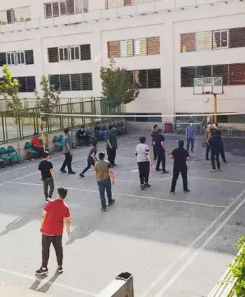 مدرسه علامه طباطبایی (واحد ادونس)، تصویری از حیاط مدرسه علامه طباطبایی