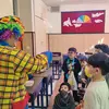 سر زدن عمو دلقک به کلاس های فرندانمان