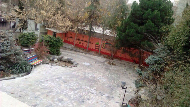 پیش دبستان و دبستان دخترانه و غیردولتی دانشجو